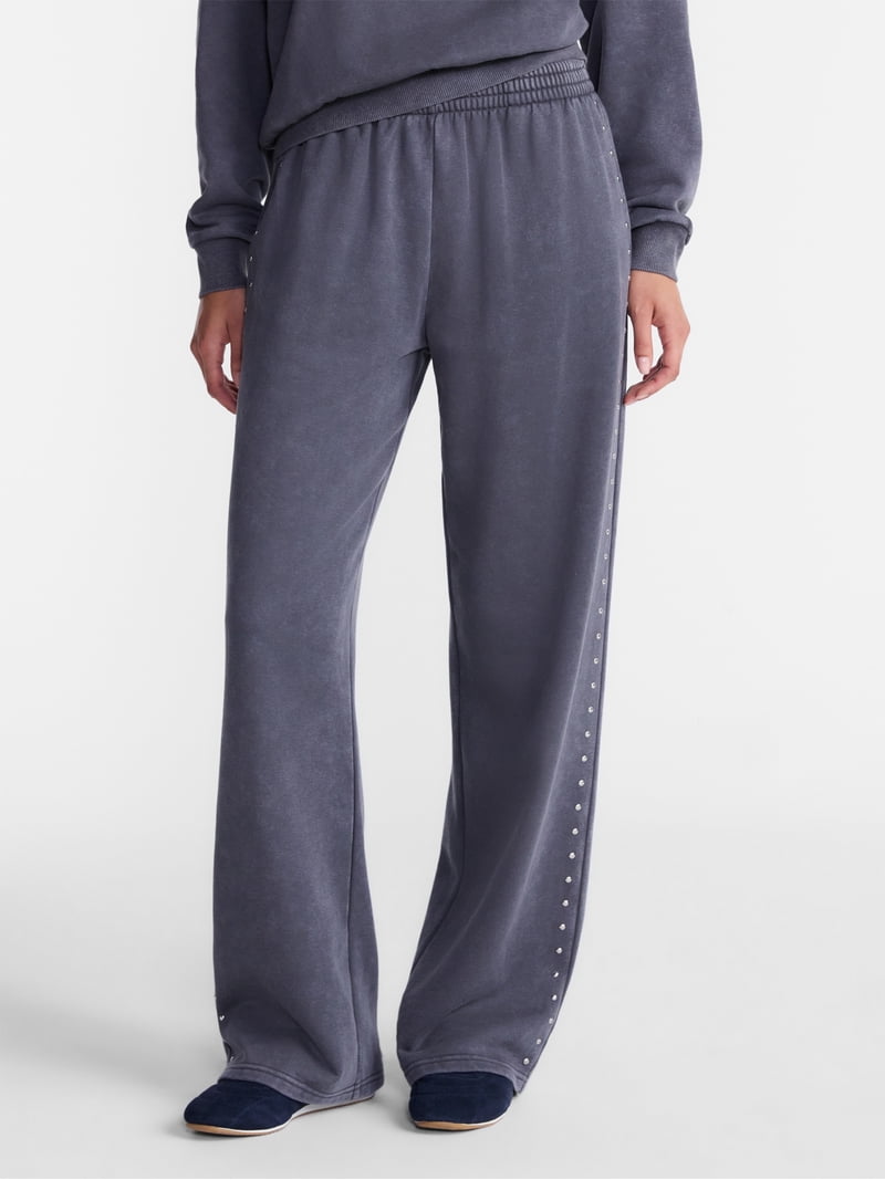 No Boundaries Mineral Wash Studded Sweatpants, 31