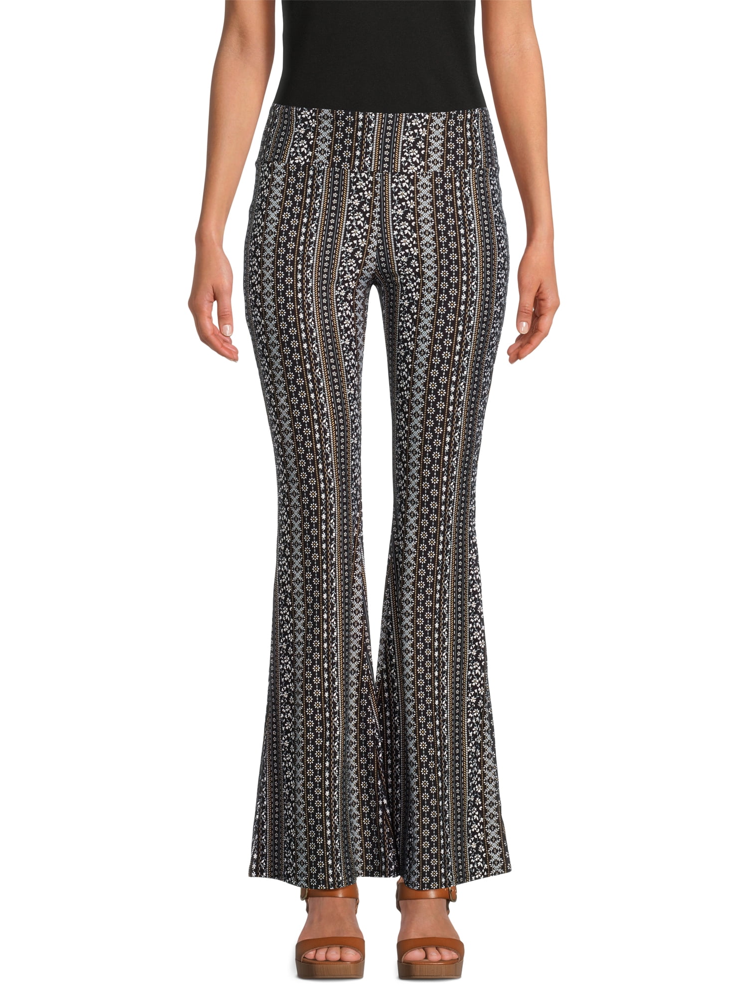 No Boundaries Women's Allover print Fare Leg Pants, Size S - Walmart.com