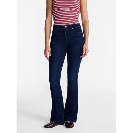 No Boundaries Mid Rise Bootcut Jeans, 32" Inseam, Women’s and Women's Plus 00-24W