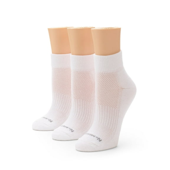 No nonsense Women's Soft & Breathable Cushioned Ankle Socks 3 Pair Pack, White, One Size