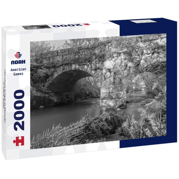 Noah Jigsaw Puzzle Old stone bridge in Mono in black white 2000 pieces