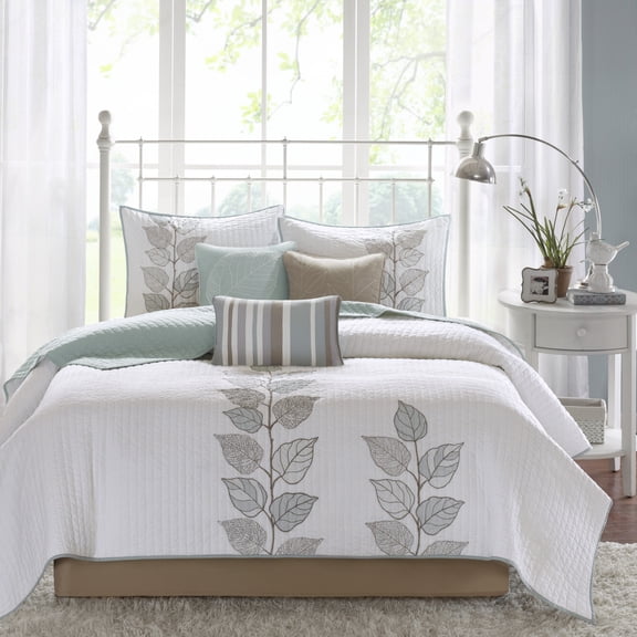 Noaman 6-Piece Reversible Embroidered Quilt Set with Pillows, Blue King/Cal King Size, Floral Leaf Design