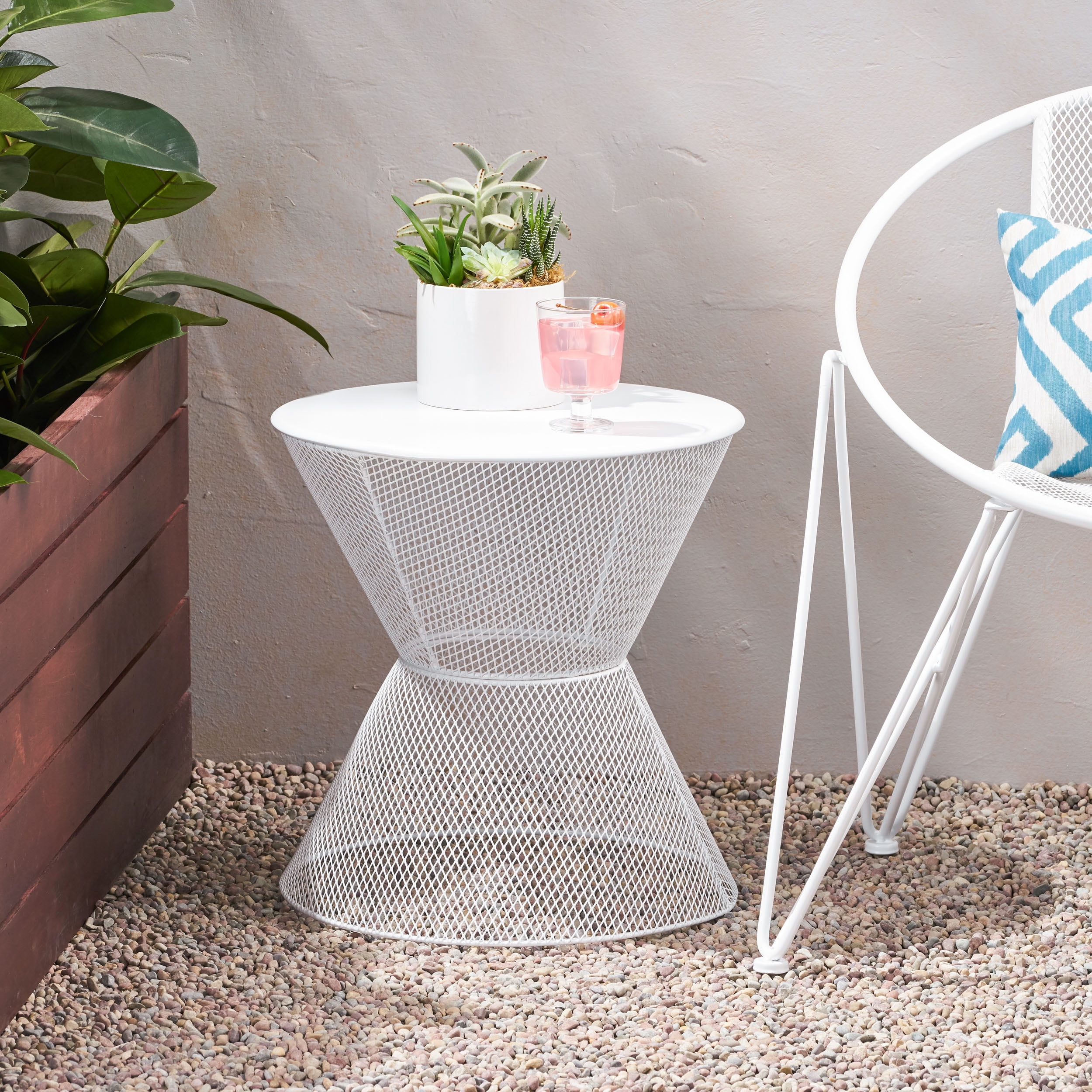 Saralee Outdoor Modern Iron Side Table, Matte White