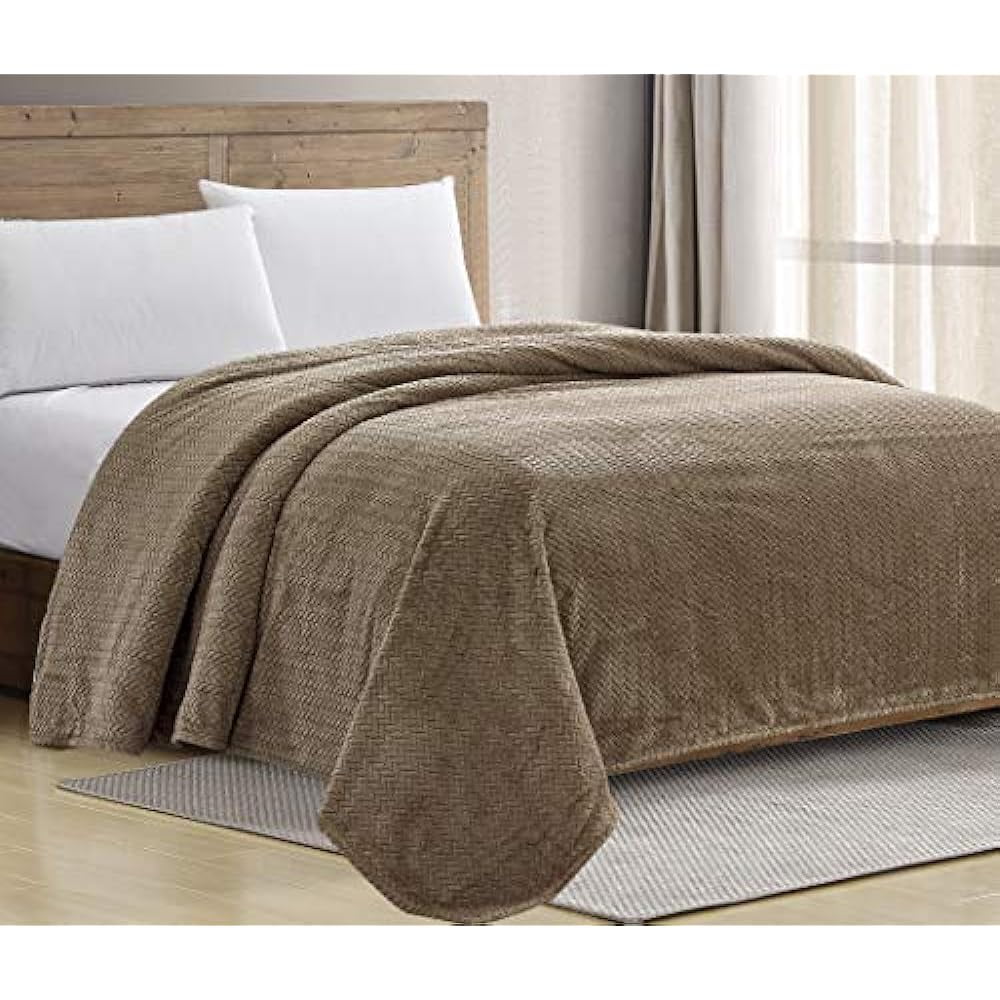 Z Supply - Plaid Plush Blanket Noble Fir main image 1