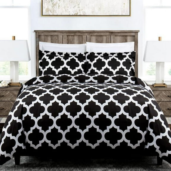 Noble Linen's 3 Piece Duvet Cover Set with Quatrefoil Pattern
