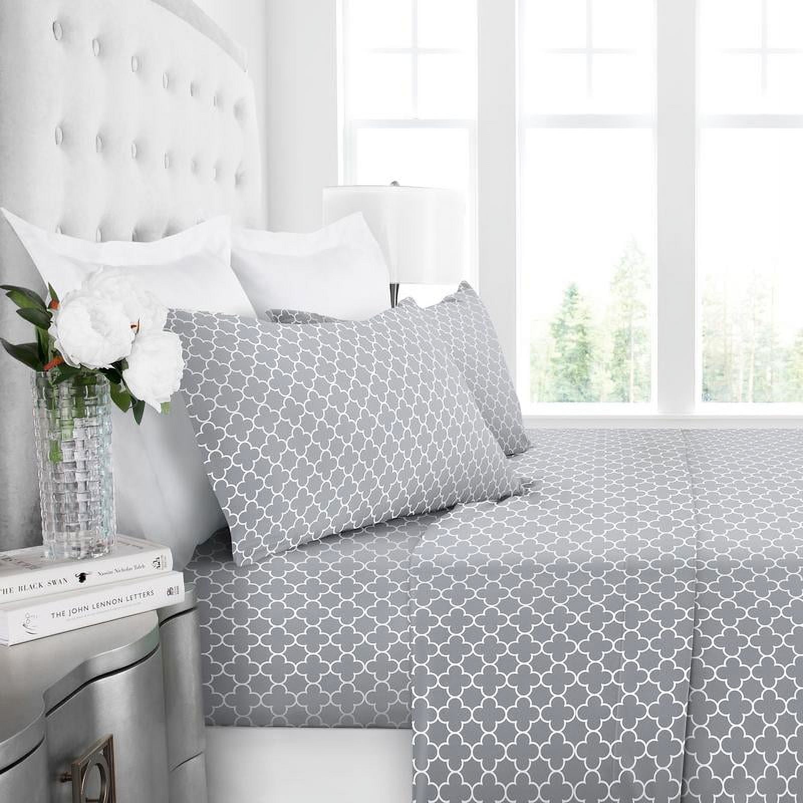 Noble Linen's 4 Piece Sheet Set with Clover Pattern