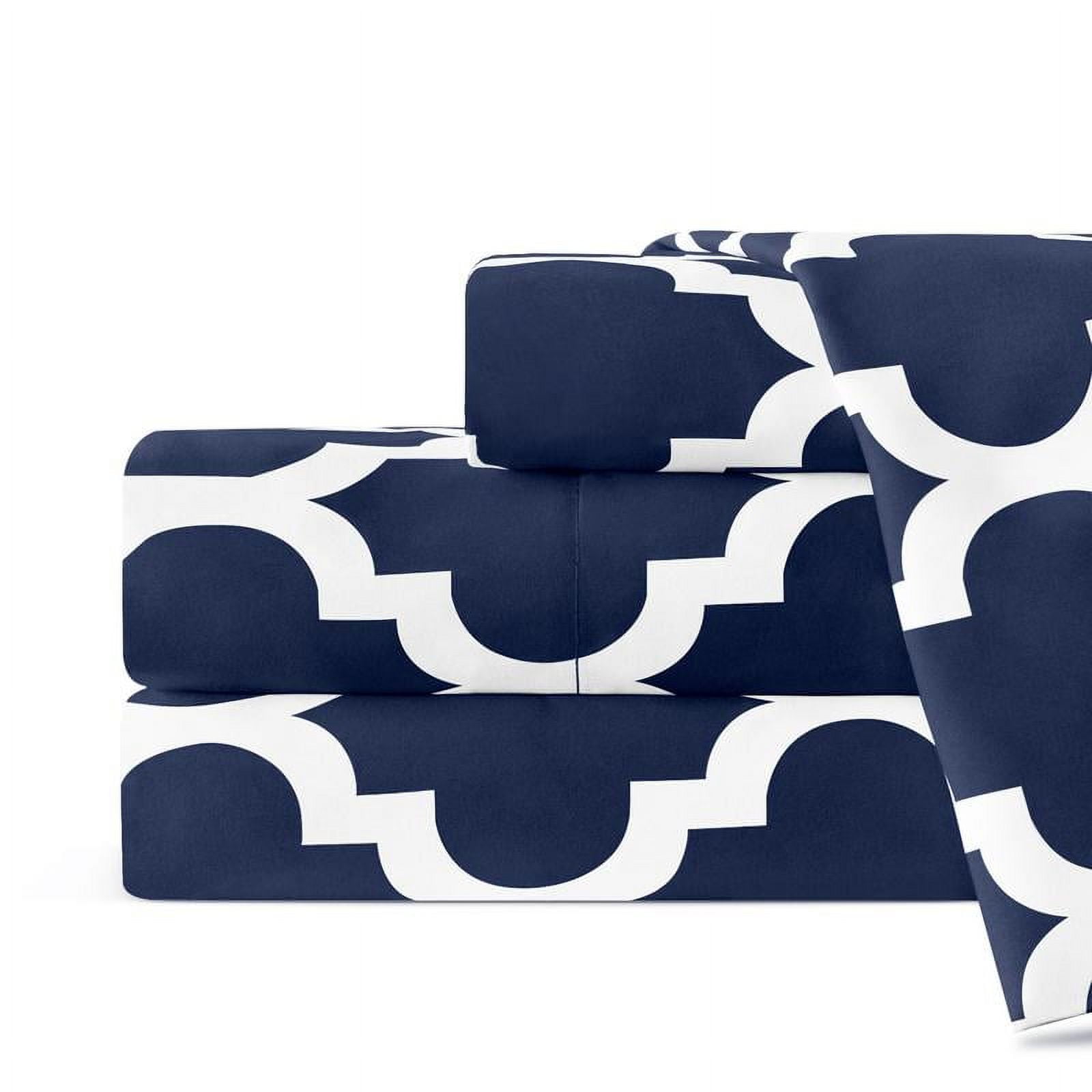 Noble Linen's 4 Piece Sheet Set with Quatrefoil Pattern