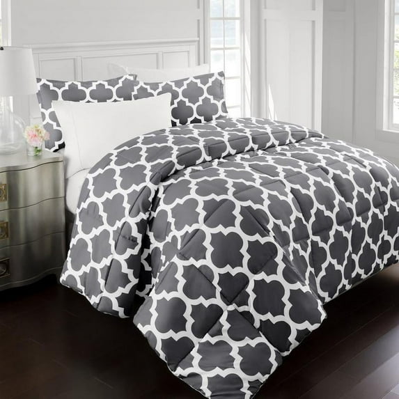 Noble Linen's Goose Down Alternative Comforter with Quatrefoil Pattern