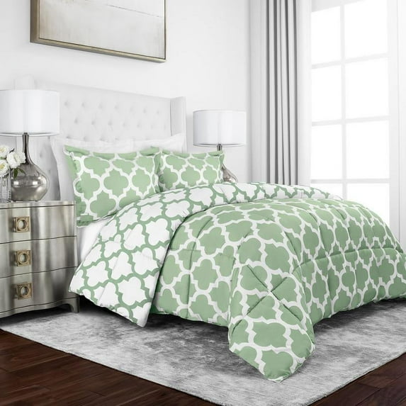 Noble Linen's Reversible Goose Down Alternative Comforter with Quatrefoil Pattern