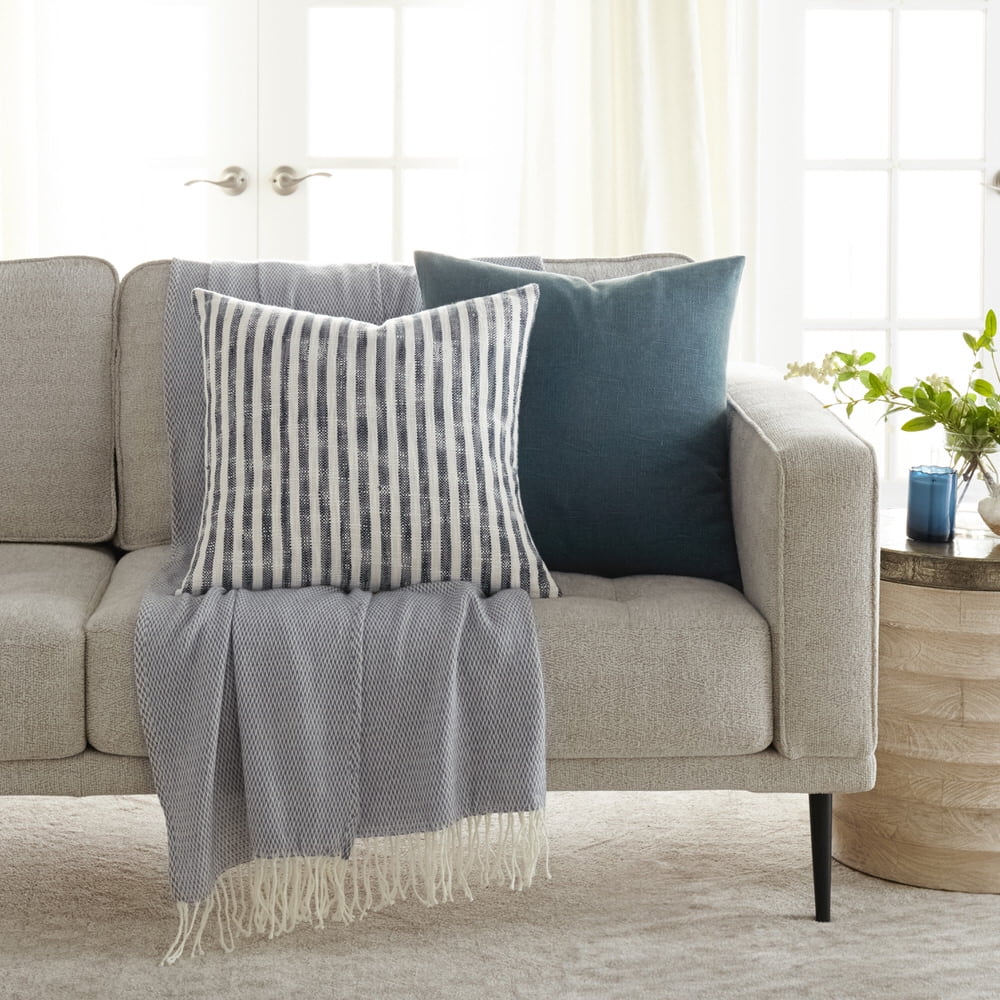 Noble Linens 2-Pack Decor Throw Pillows Navy Yarn-Dyed Bengal Stripe and Solid