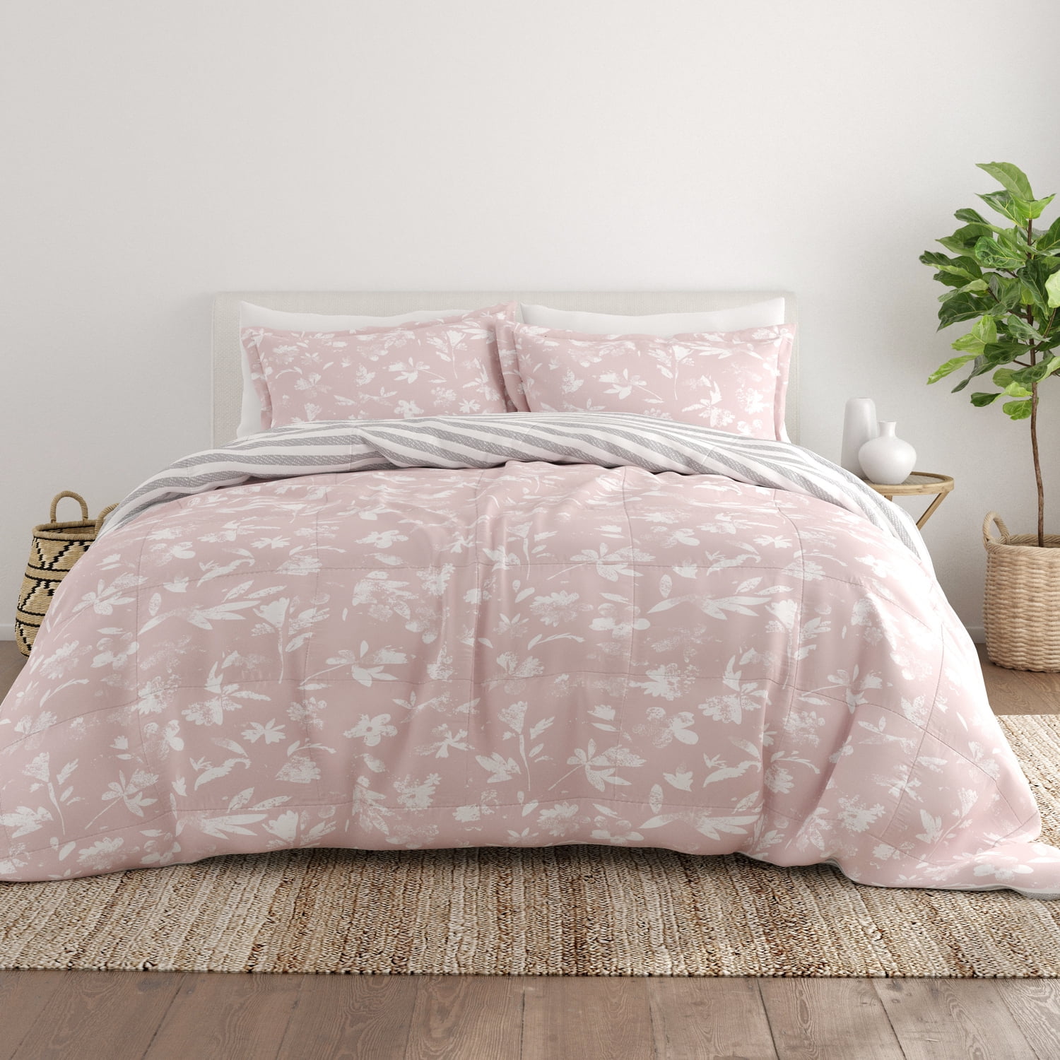 Noble Linens 2-Piece Pink Pressed Flowers Reversible Print Comforter Set, Twin/TwinXL
