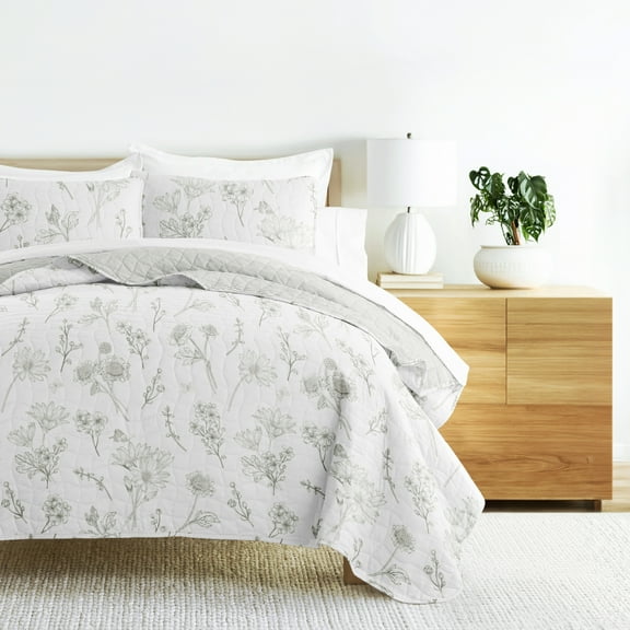 Noble Linens 3-Piece Light Gray Blooming Daisy Reversible Quilt Set, Queen