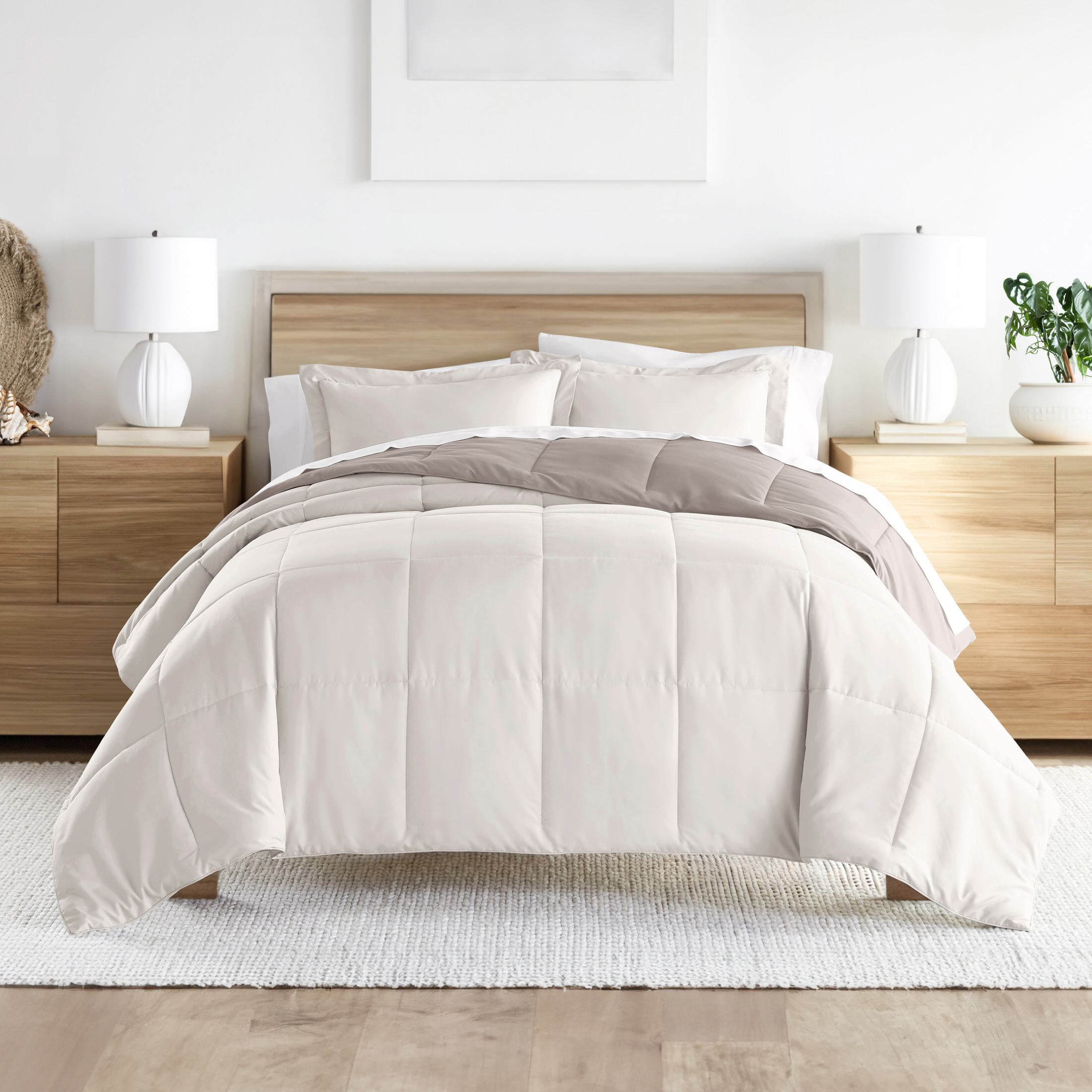 Noble Linens Soft 2-Piece Natural & Latte Reversible All Season Lightweight Down Alternative Comforter Set, Twin/Twin XL
