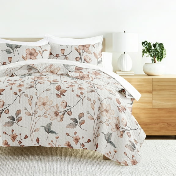 Noble Linens 3-Piece Natural Russet Floral Pattern Quilt Set, King