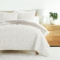 thumbnail image 1 of Noble Linens 3-Piece Taupe Tossed Ferns Reversible Quilt Set, King, 1 of 8