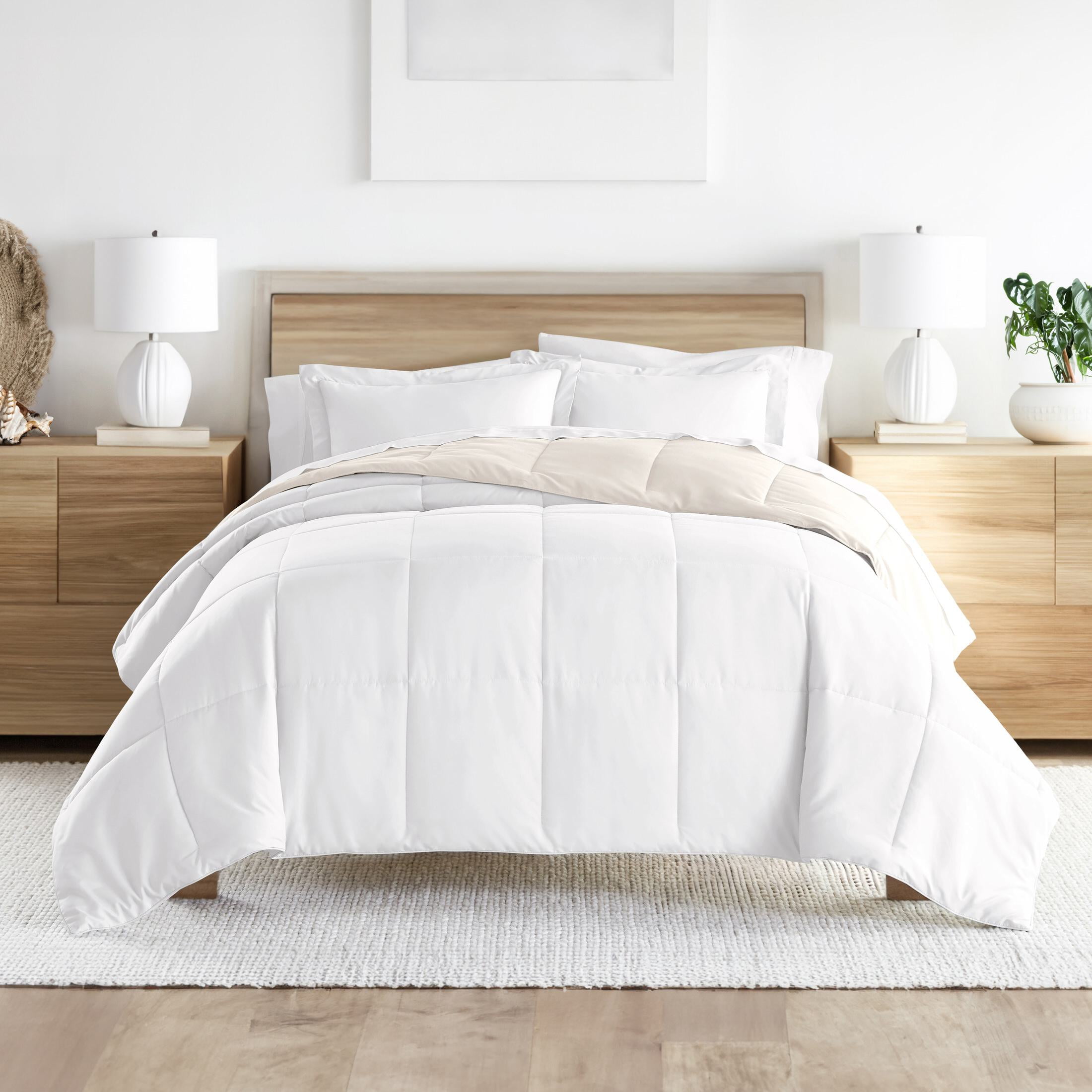 Noble Linens Soft 2-Piece White & Ivory Reversible All Season Lightweight Down Alternative Comforter Set, Twin/Twin XL