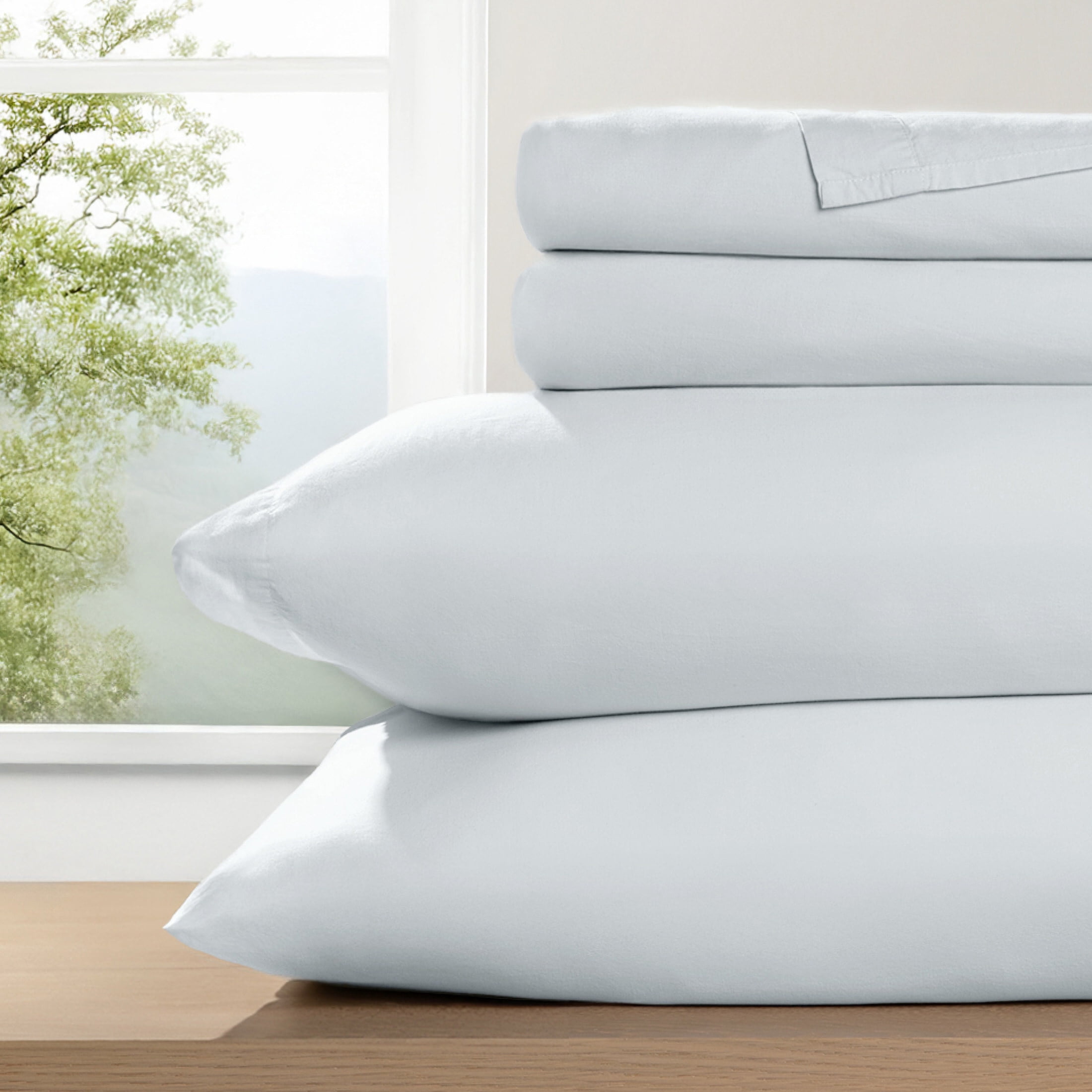 Noble Linens 4 Piece 100% Cotton Percale Sheet Set in Blue Mist, King