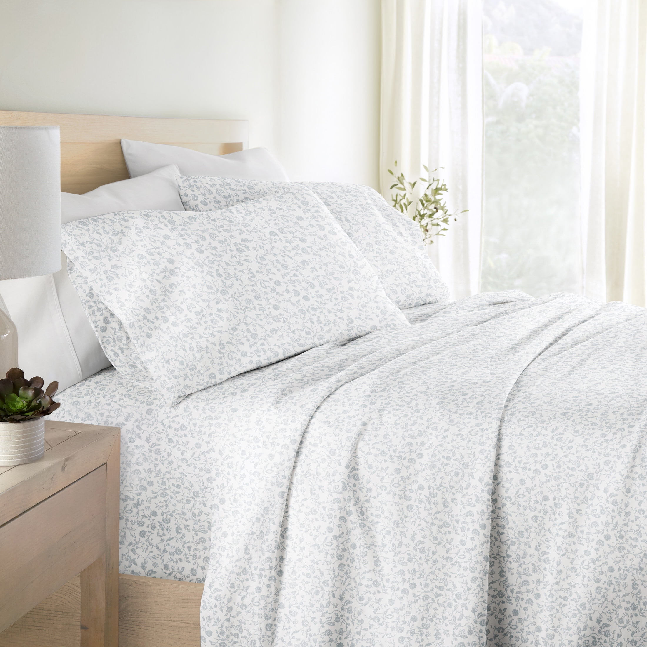 Noble Linens 4 Piece 300TC Cotton Printed Sheets, Rustic Jacobean Light Blue, Queen