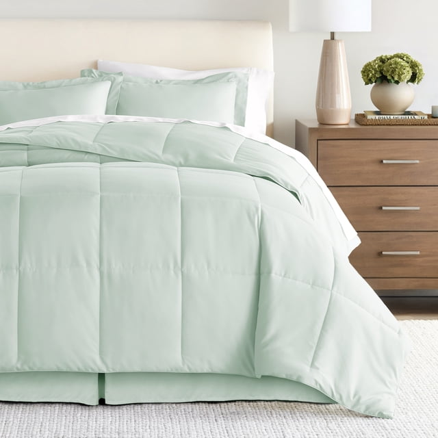 Noble Linens 8-Piece Aqua Bed in a Bag Microfiber Bedding Set, Queen