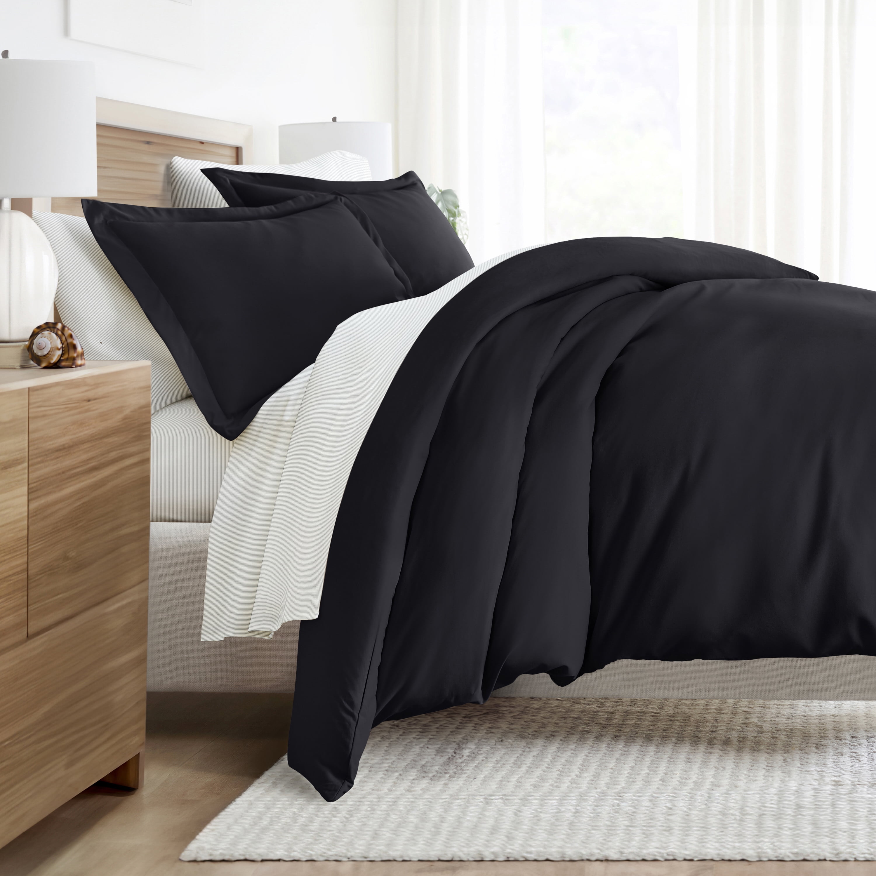 Noble Linens 8 Piece Solid Duvet Bundle in Black, Full