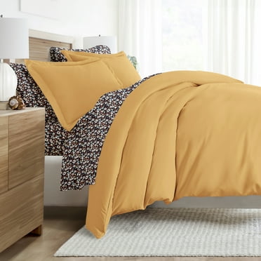 Noble Linens 8 Piece Solid Duvet Bundle in Gold, Queen