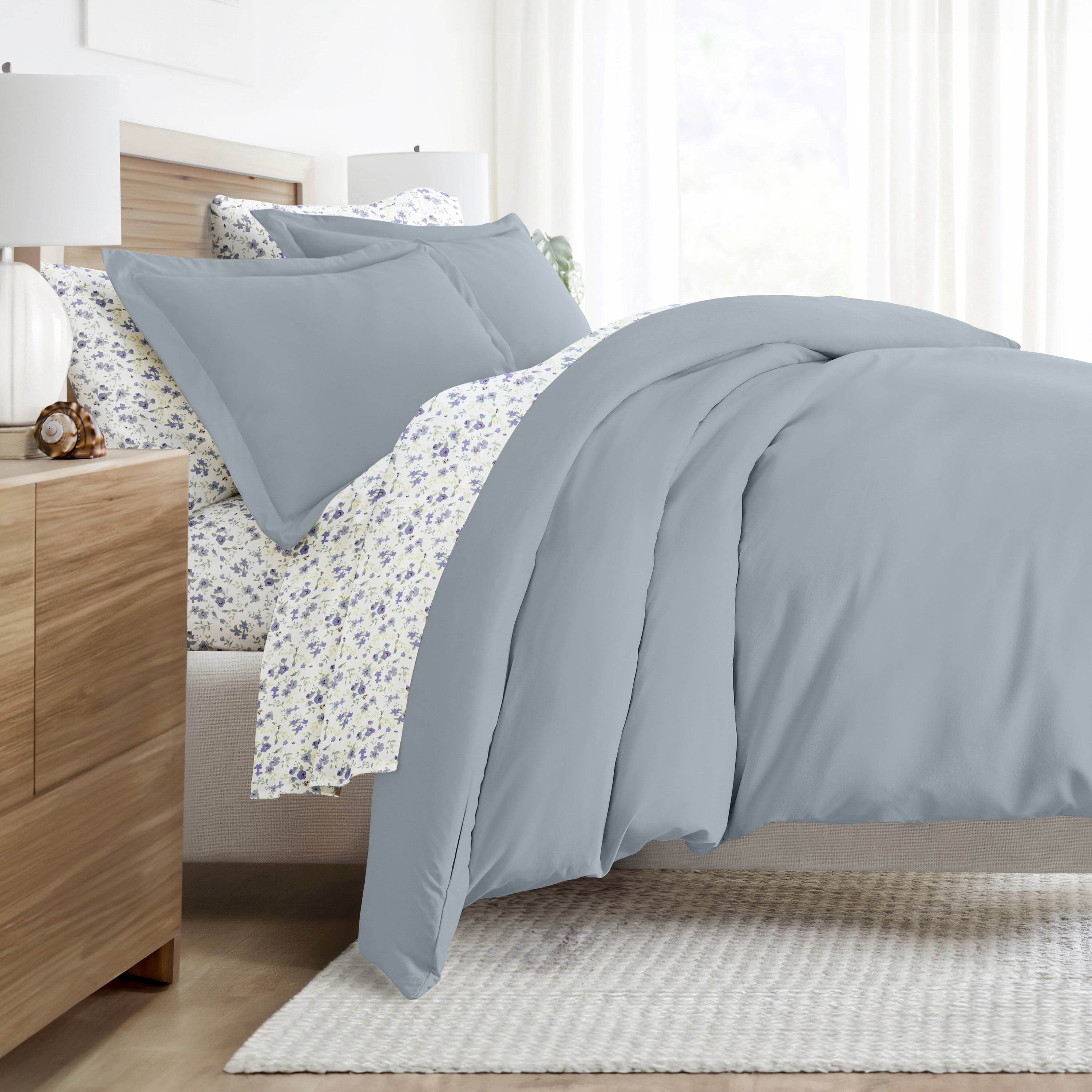 Noble Linens 8 Piece Solid Duvet Bundle in Light Blue, Full