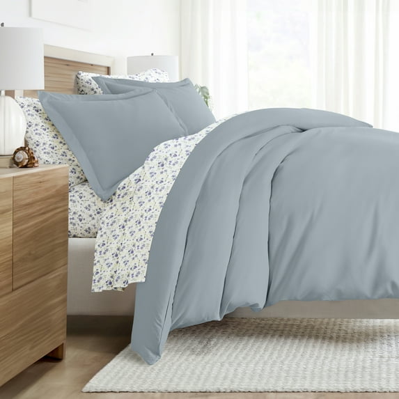 Noble Linens 8 Piece Solid Duvet Bundle in Light Blue, Queen