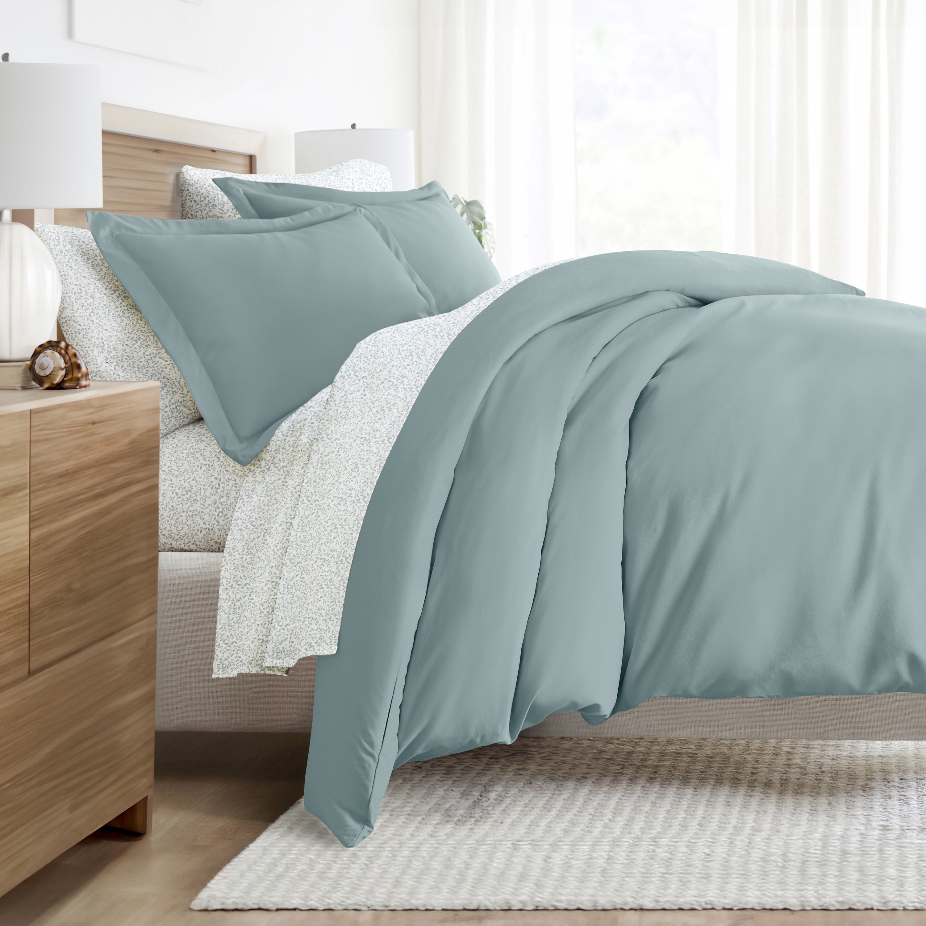 Noble Linens 8 Piece Solid Duvet Bundle in Ocean, King