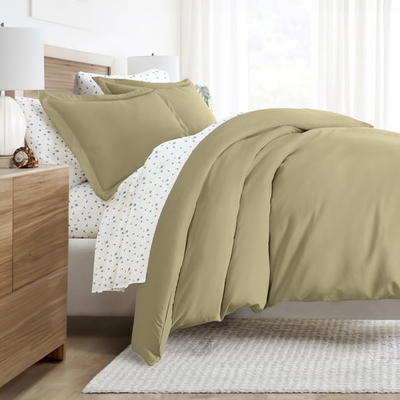 Noble Linens 8 Piece Solid Duvet Bundle in Sage, Cal King