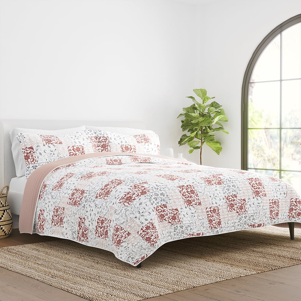 Blush King Reversible Microfiber Quilt Set with Shams