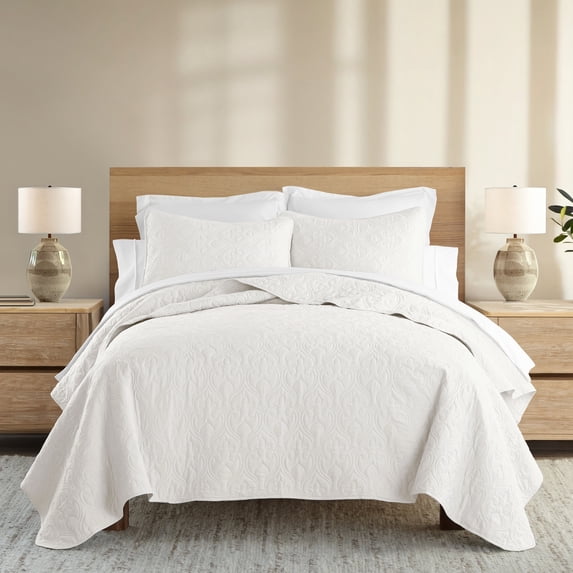 Noble Linens Ivory Damask Pattern Quilted Coverlet Set, King / CalKing