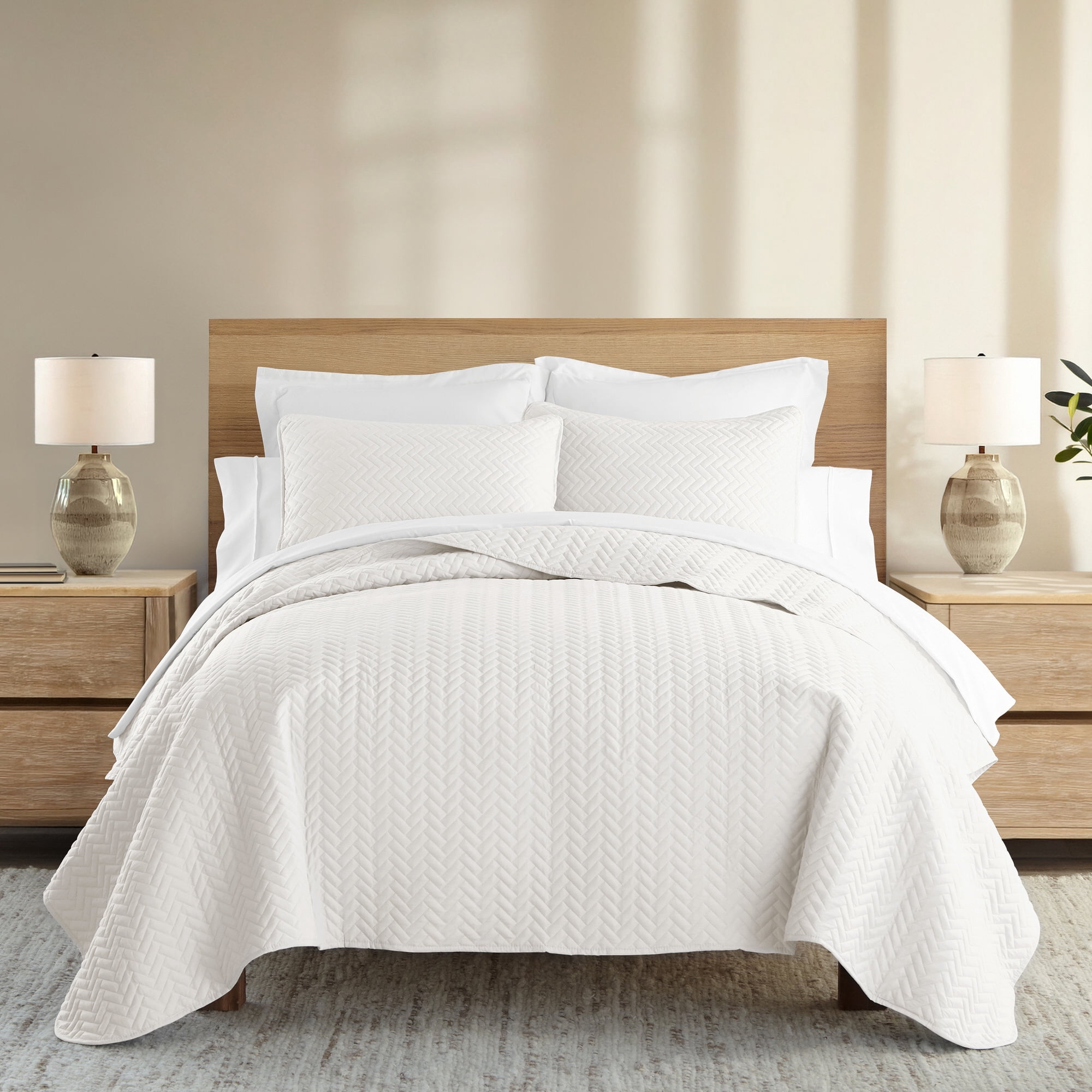 Noble Linens Ivory Herring Pattern Quilted Coverlet, Twin / Twin XL