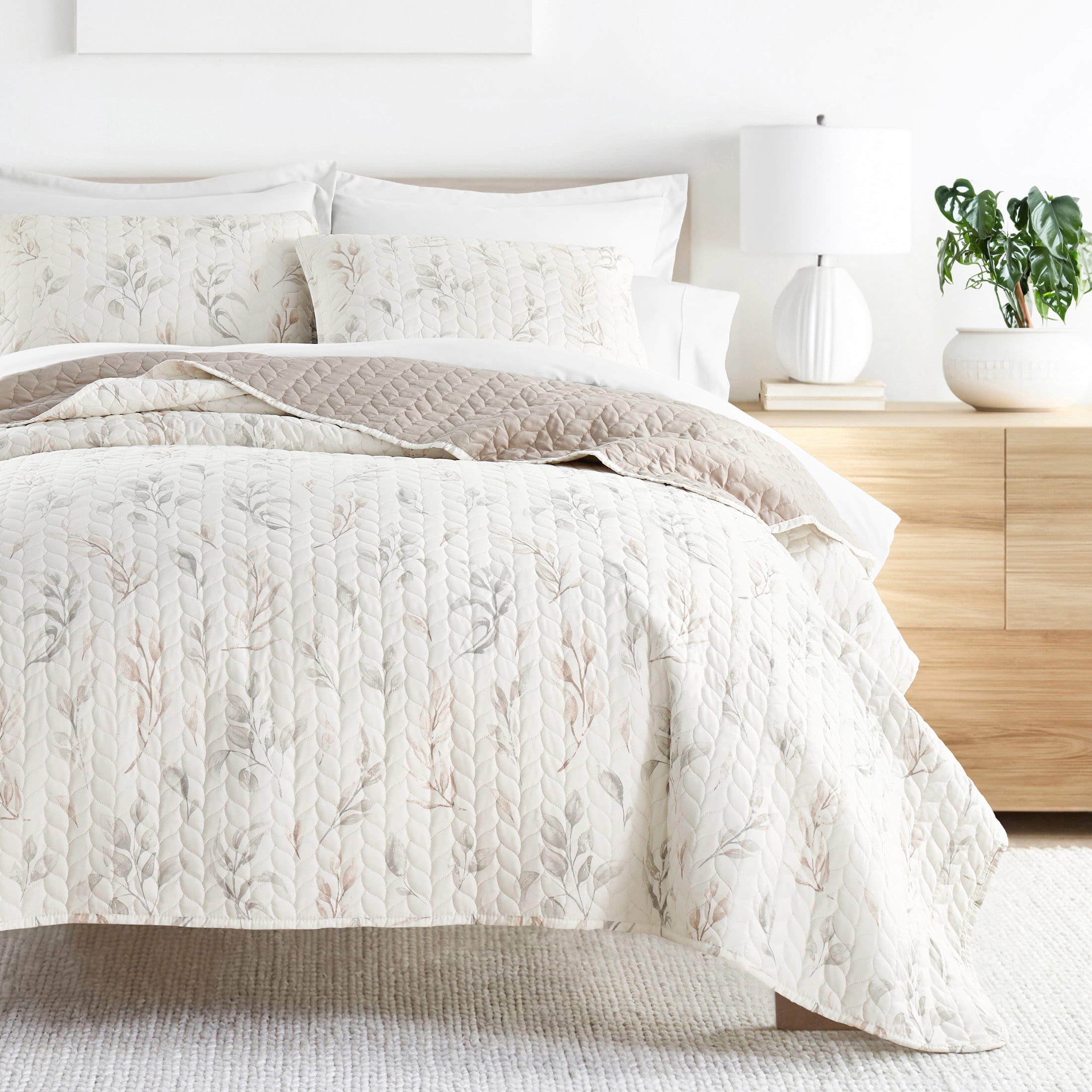 Gray Reversible Microfiber Full Quilt Set with Trim
