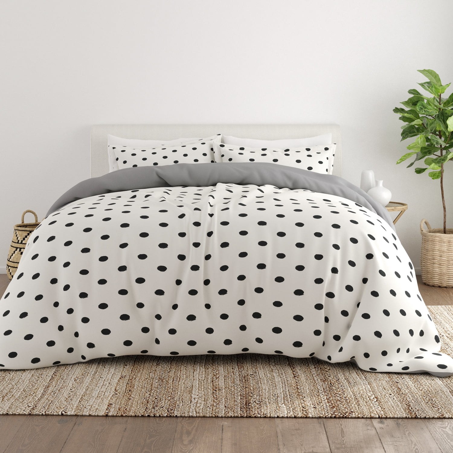 Noble Linens Light Gray Painted Polkadot Reversible 3-Piece Duvet Cover Set, Full/Queen