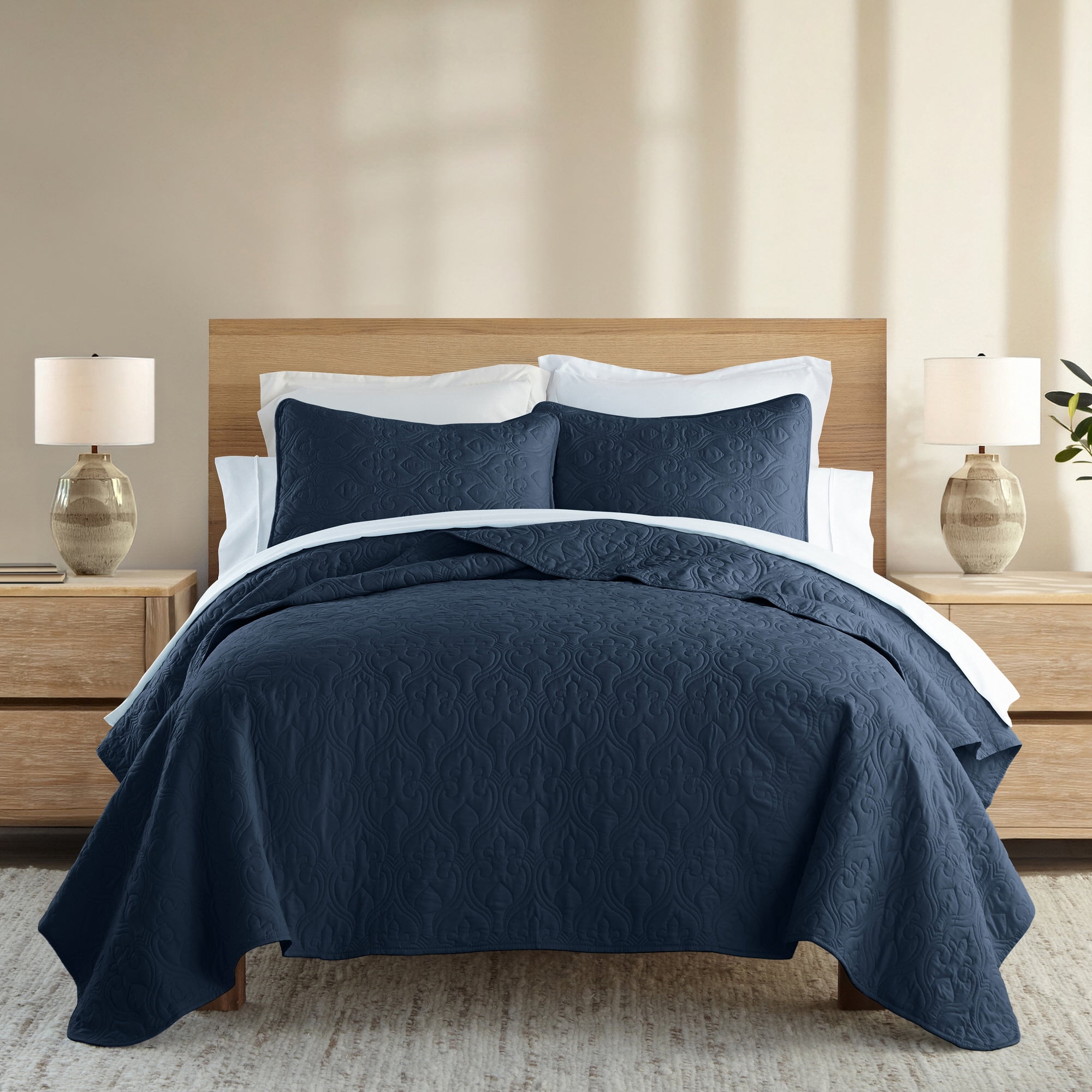 Noble Linens Navy Damask Pattern Quilted Coverlet Set, King / CalKing