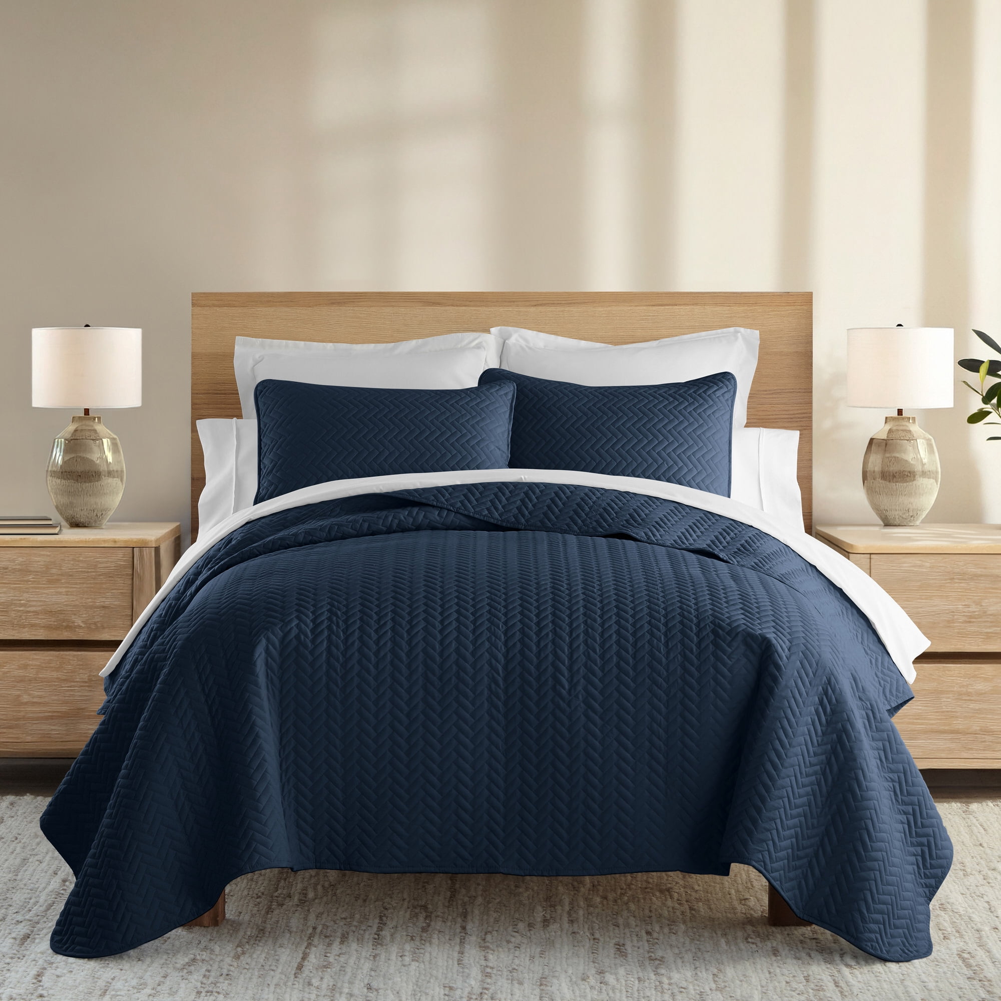 Noble Linens Navy Herring Pattern Quilted Coverlet, Twin / Twin XL