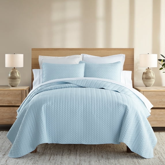 Noble Linens Pale Blue Herring Pattern Quilted Coverlet, King / CalKing