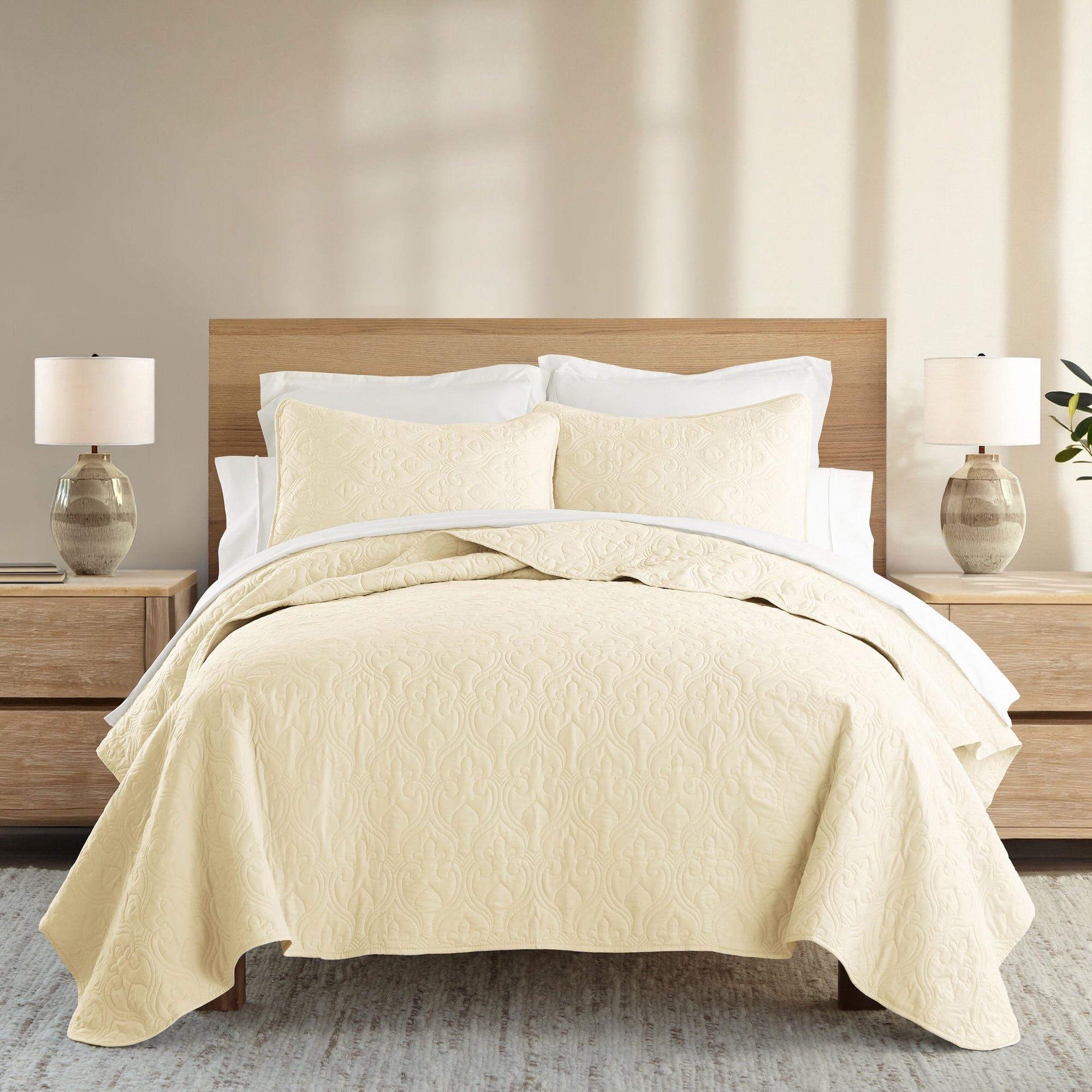 Noble Linens Yellow Damask Pattern Quilted Coverlet Set, King / CalKing