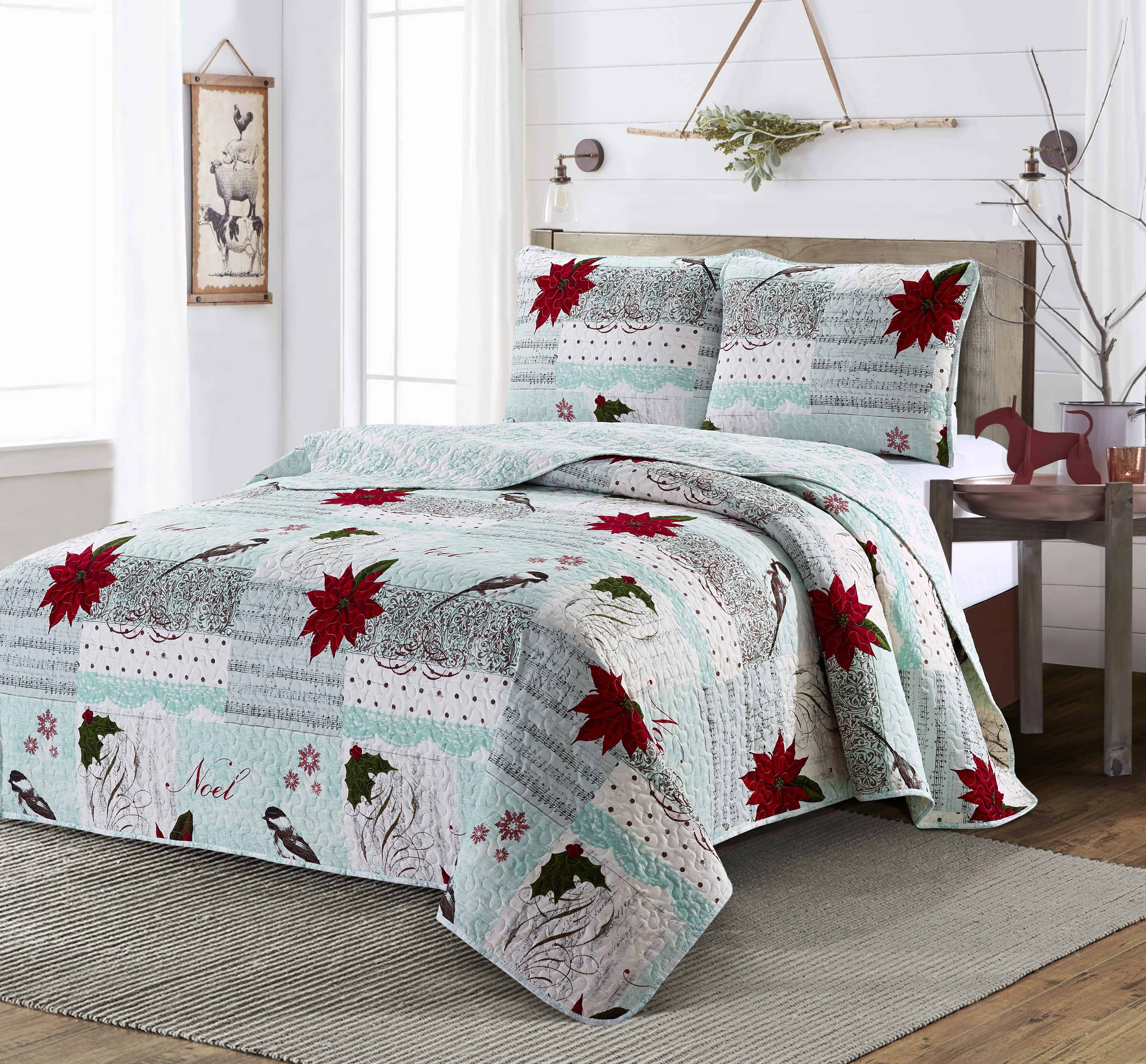 Noel Reversible White and Red Microfiber Full Quilt Set
