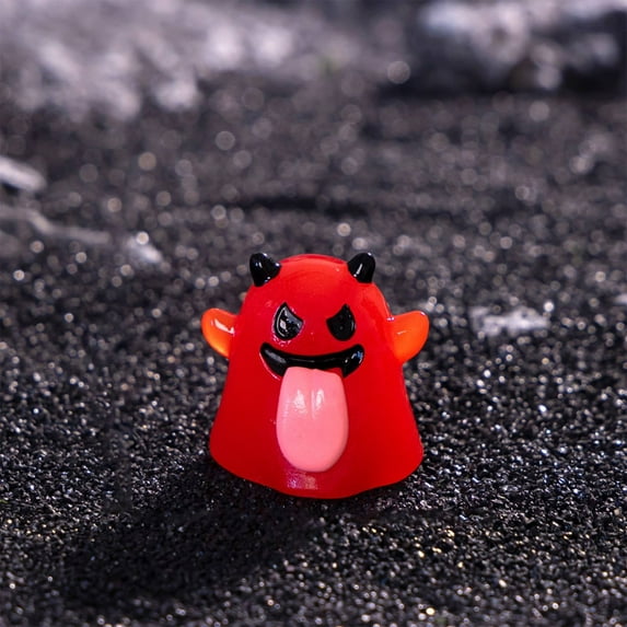 Noothes Halloween Decorations Ghost Figurine, Cute Finger Design Resin Statue for Indoor Mantel Shelf & Tabletop Decor, Durable Whimsical Halloween Decor for Families with Kids