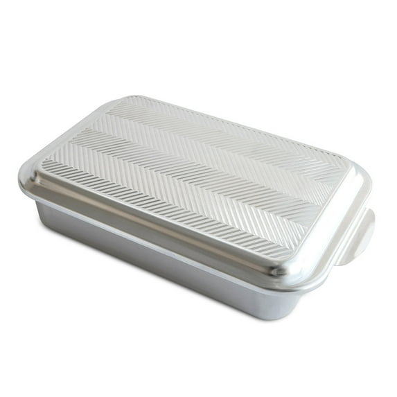 Nordic Ware Classic 9 x 13 Pan with Embossed Prism Lid