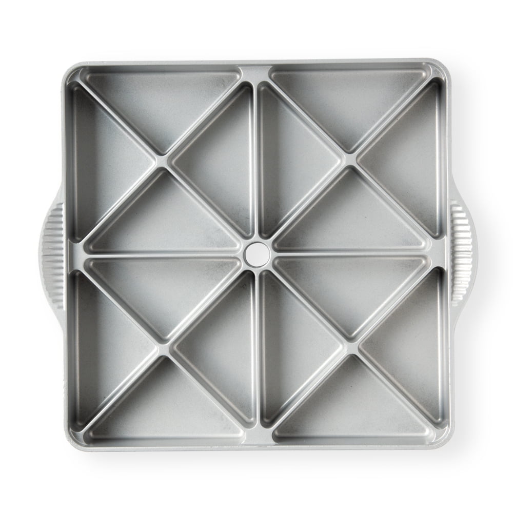 Nordic Ware International Specialties Heavy Cast Aluminum Mini Scone Pan 
