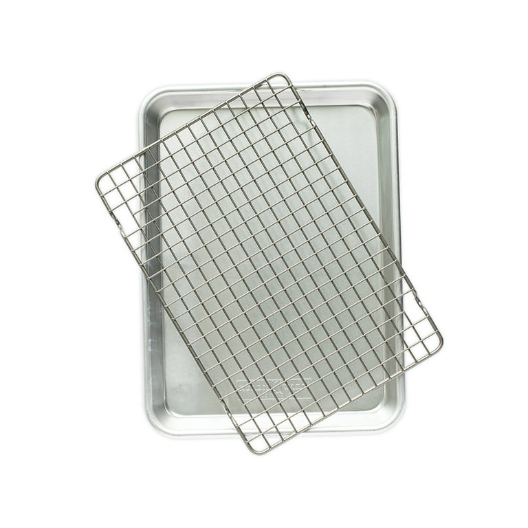 43172AMZM Nordic Ware Half Sheet with Oven Safe Nonstick Grid