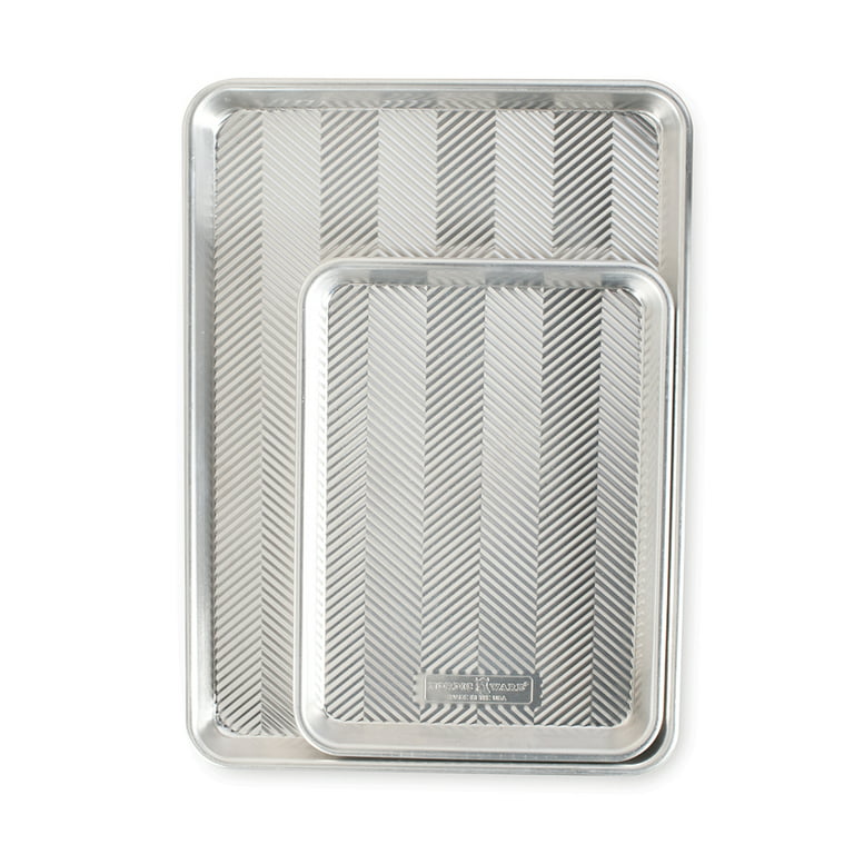 Nordic Ware Classic 9x13 Pan with Embossed Prism Lid - Silver, 2 Piece -  Fry's Food Stores