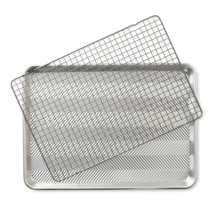 Prism Baking Tin 32,7x45 cm - Nordic Ware @ RoyalDesign