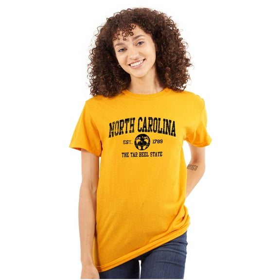 North Carolina Cute Footprints Beach Men's Graphic T Shirt Tees Brisco Brands L