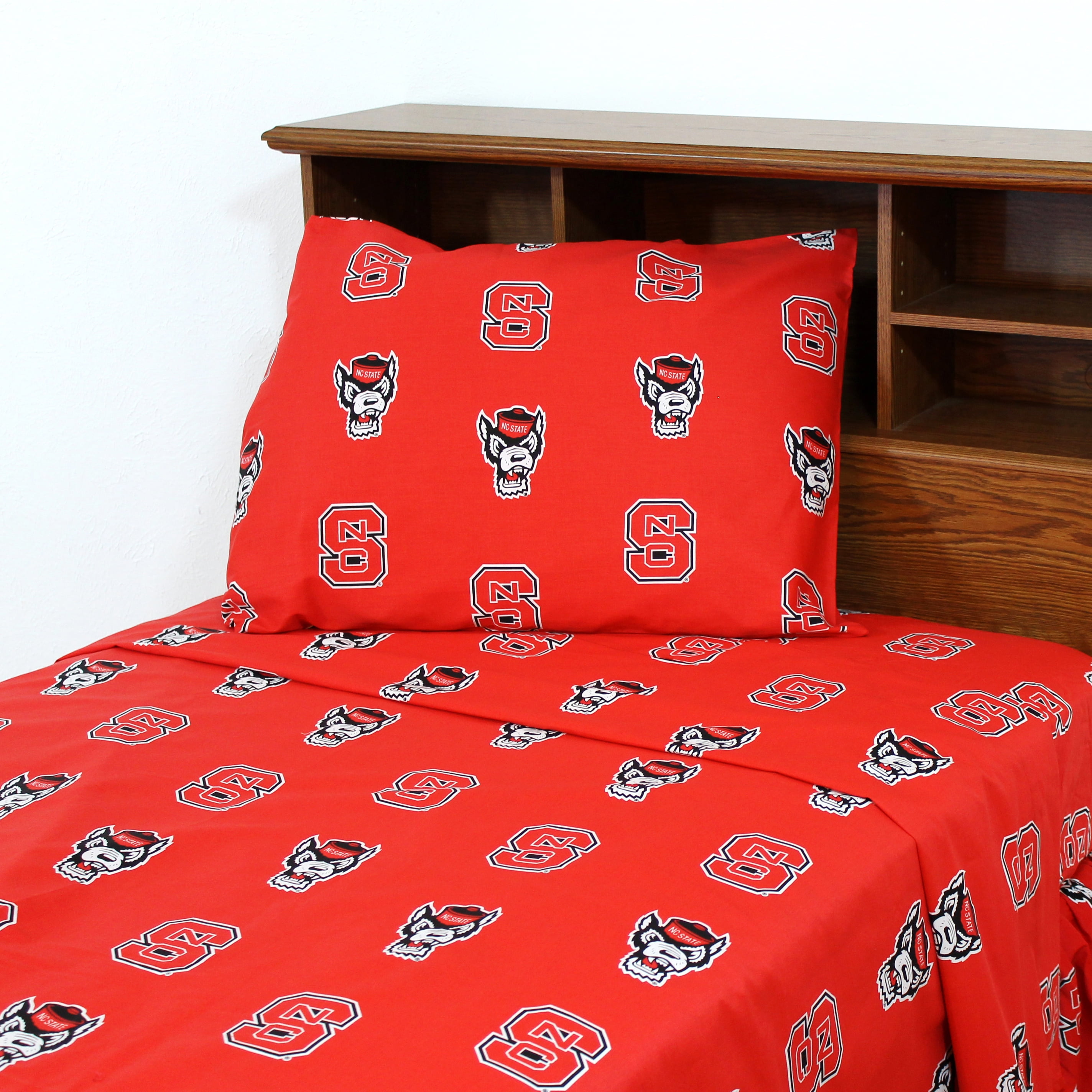 North Carolina State Wolfpack 100% cotton, 4 piece sheet set - flat sheet, fitted sheet, 2 pillow cases, Queen, Team Colors