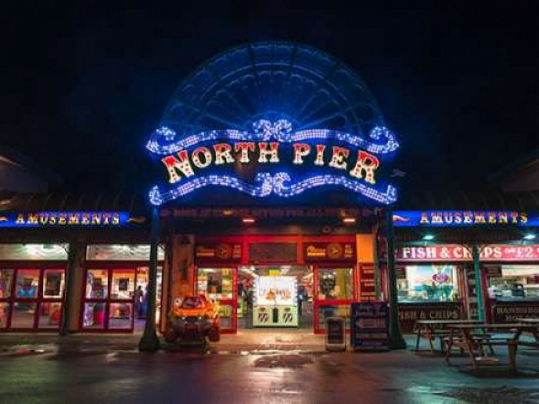 North Pier Blackpool Canvas Art - Assaf Frank (18 x 24)