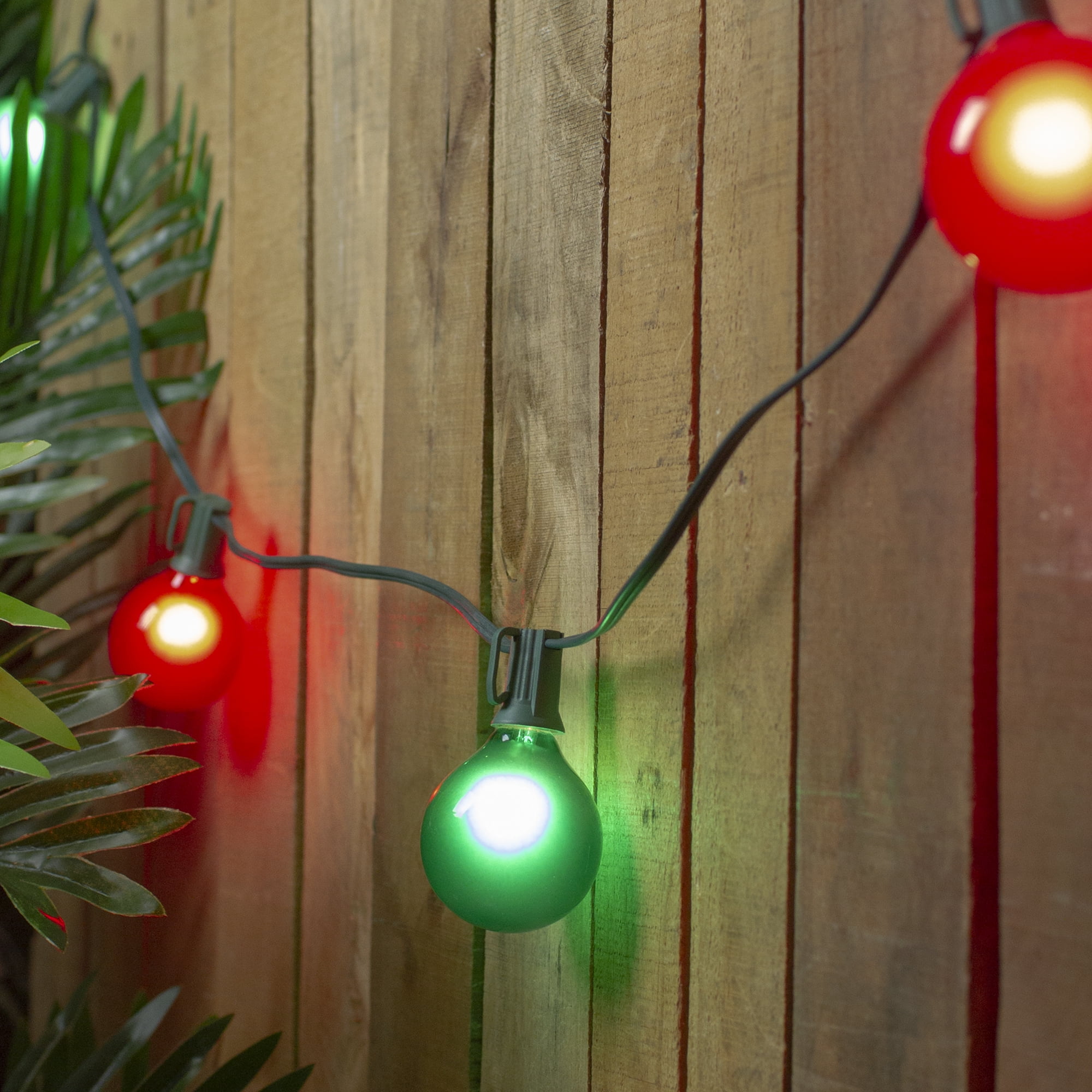 Northlight Satin G50 Globe Christmas String Lights - Green and Red - 13.75' Green Wire - 15ct