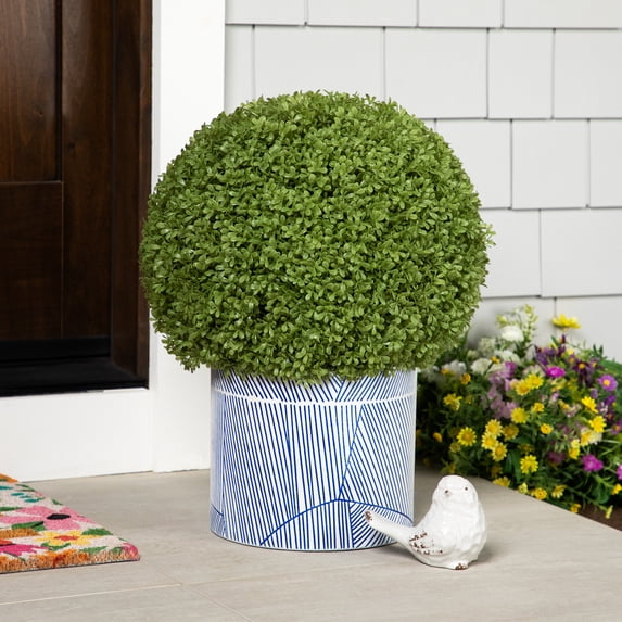 Northlight Boxwood Ball Artificial Topiary in Weighted Pot - 22"